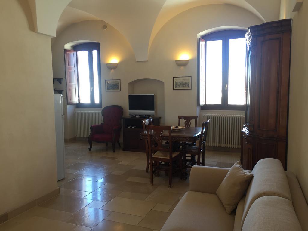 Palazzo Dei Gesuiti 莫诺波利 外观 照片