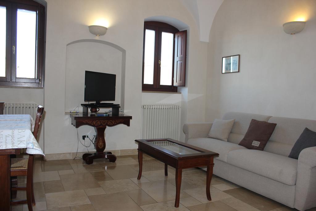 Palazzo Dei Gesuiti 莫诺波利 外观 照片